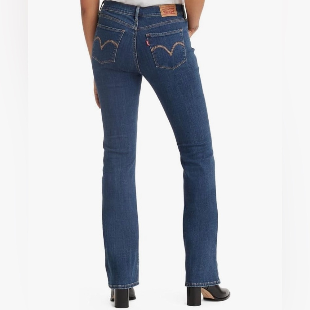 Levi’s 518 Bootcut Jeans - Picture 6 of 6